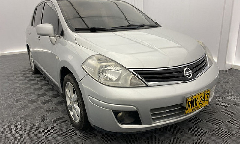 Nissan Tiida 1.8 Pre...