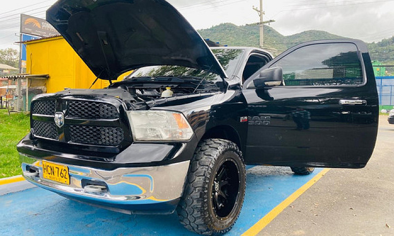 Dodge Ram 5.7 1500 S...