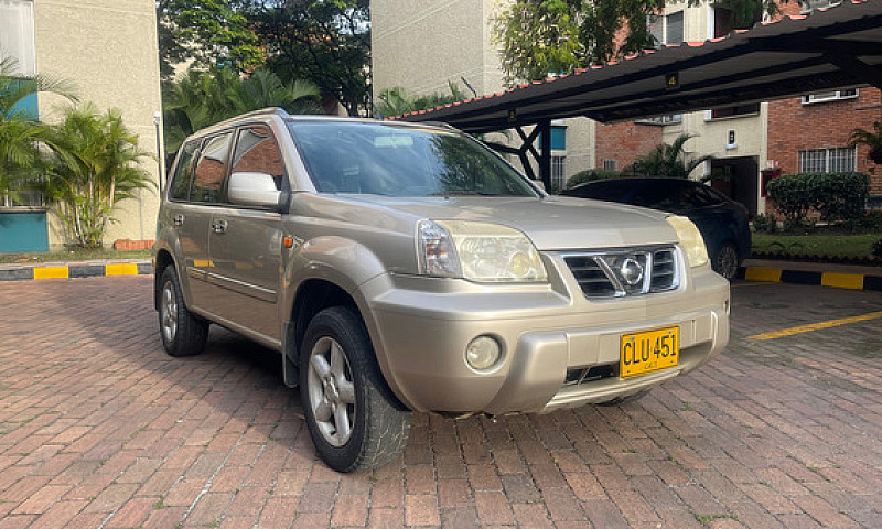 Nissan X-Trail 2.5 X...
