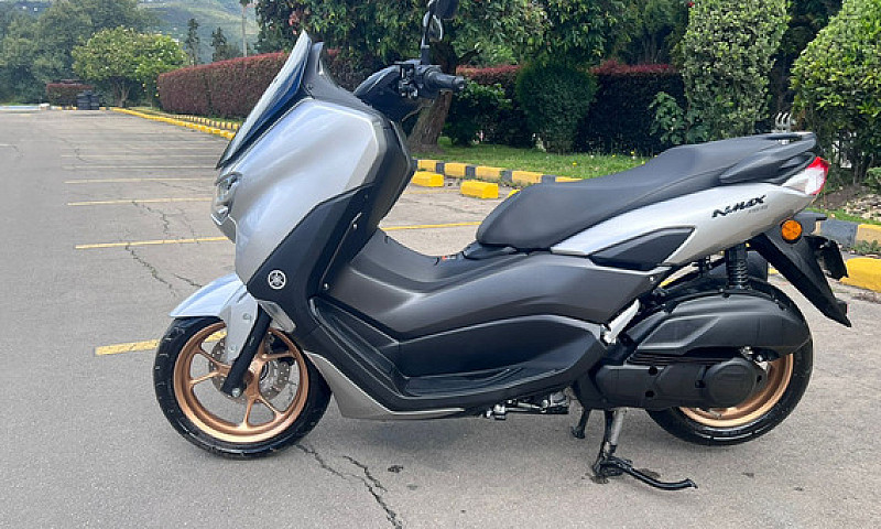 Yamaha Nmax Connecte...