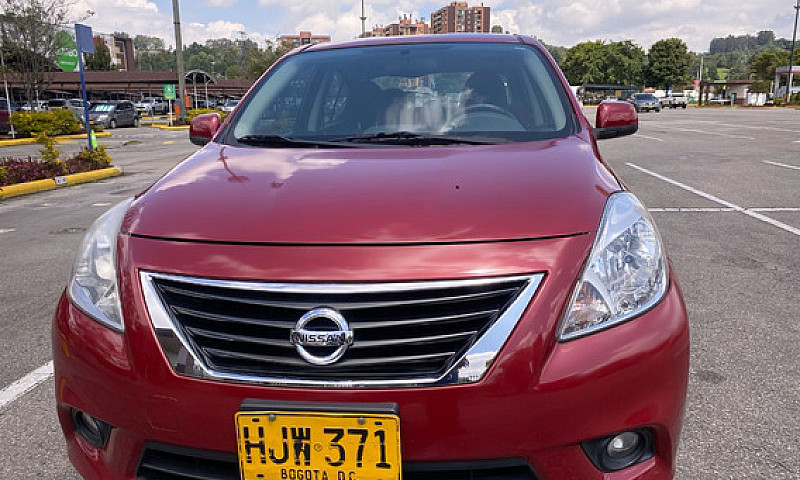 Nissan Versa 1.6 Anv...