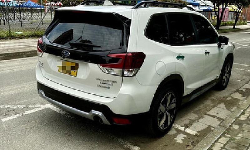 Subaru Forester 2.0 ...