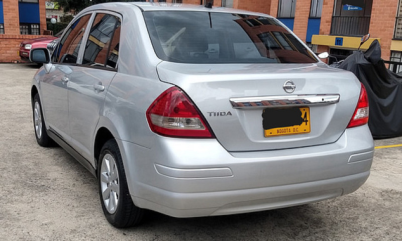 Nissan Tiida 1.8 Mii...