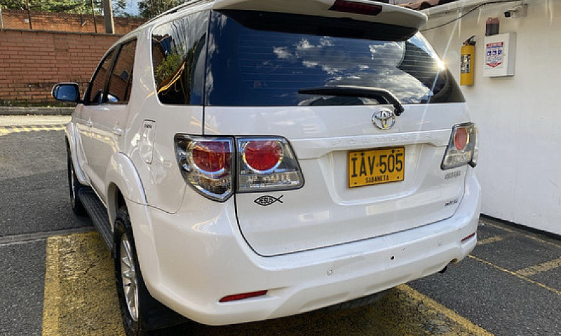 Toyota Fortuner 2.7 ...