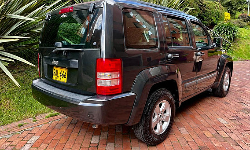Jeep Cherokee 3.7 Sp...