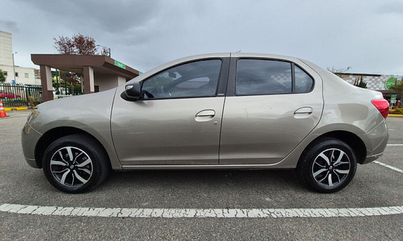 Renault Logan...