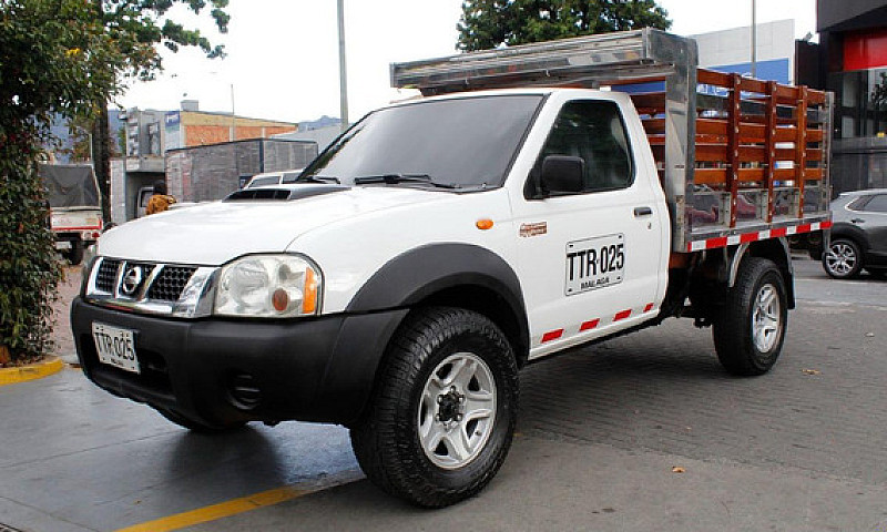 Nissan Frontier D22 ...