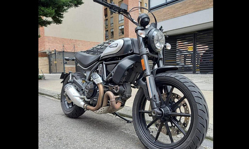 Ducati Scrambler 800...