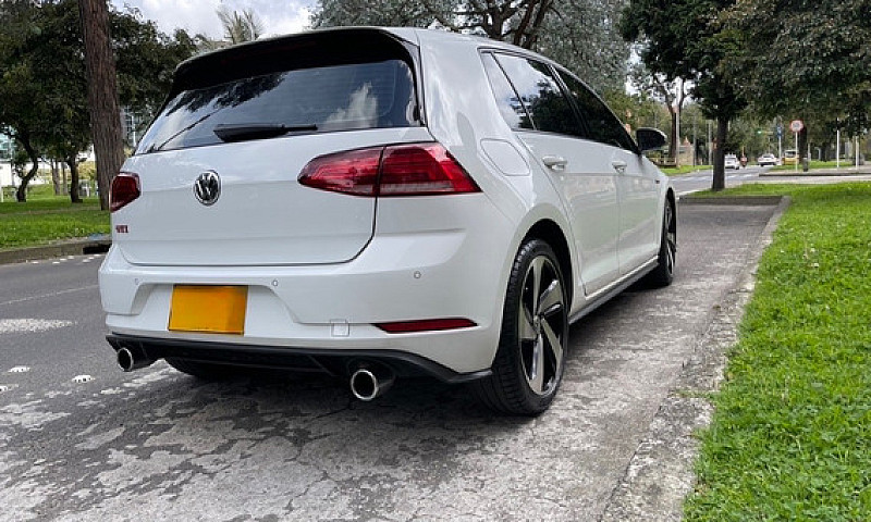 Volkswagen Golf 2.0 ...