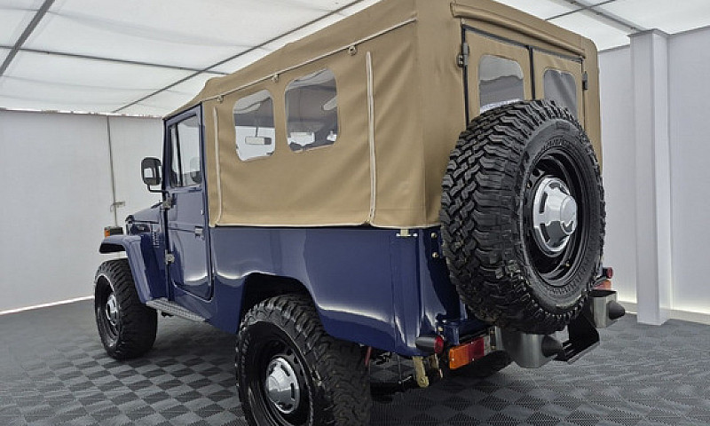 Toyota Land Cruiser ...