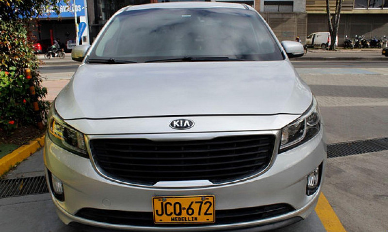 Kia Grand Carnival S...