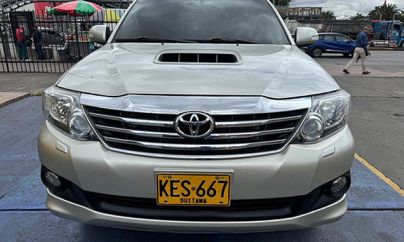 Toyota Fortuner Srv ...