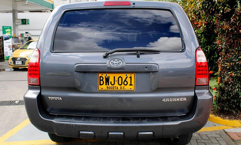 Toyota 4Runner 4.0 L...