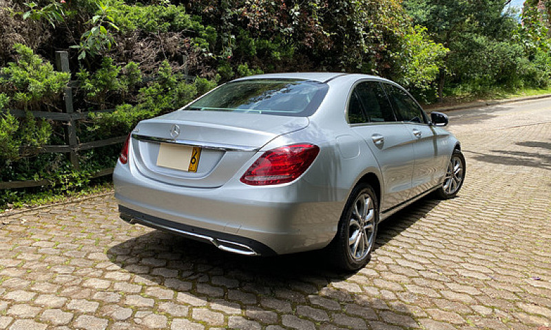 Mercedes-Benz Clase ...