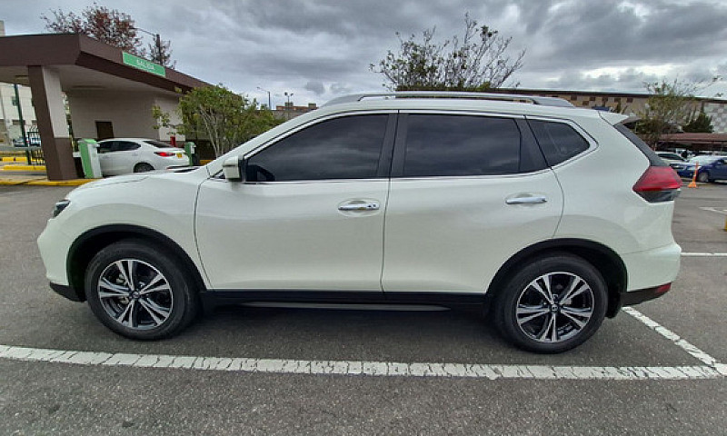 Nissan X-Trail 2.5 T...