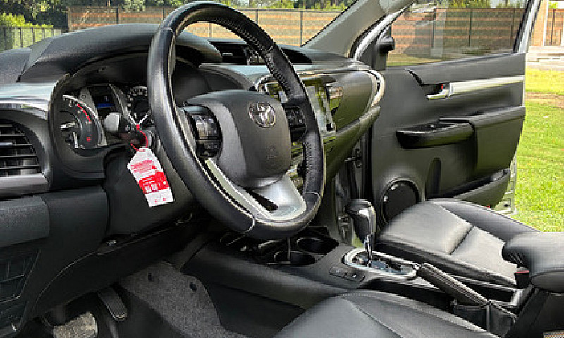 Toyota Hilux 4.0...