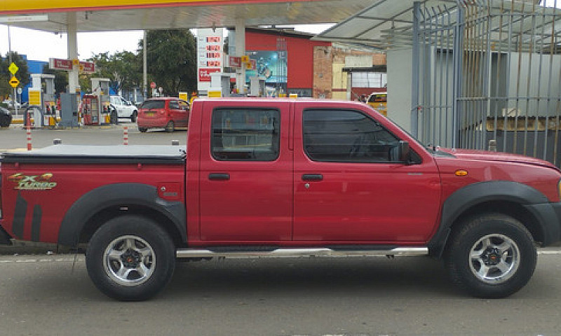 Nissan Np300 Frontie...