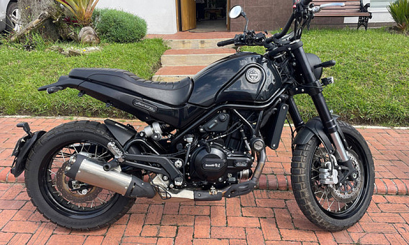 Benelli 500 Leoncino...