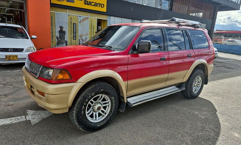 Mitsubishi Nativa 3....