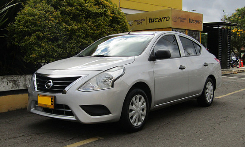 Nissan Versa 1.6 V-D...