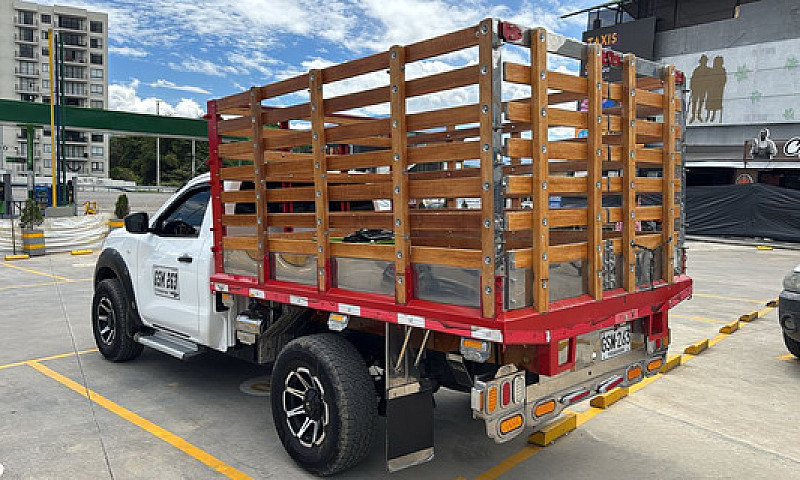 Nissan Frontier 2.5L...