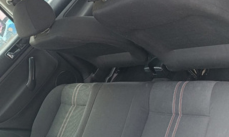 Volkswagen Jetta 2.0...