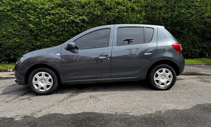 Renault Sandero 1.6 ...