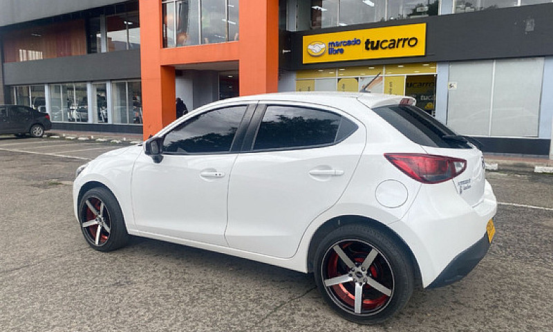 Mazda 2 1.5 Touring ...