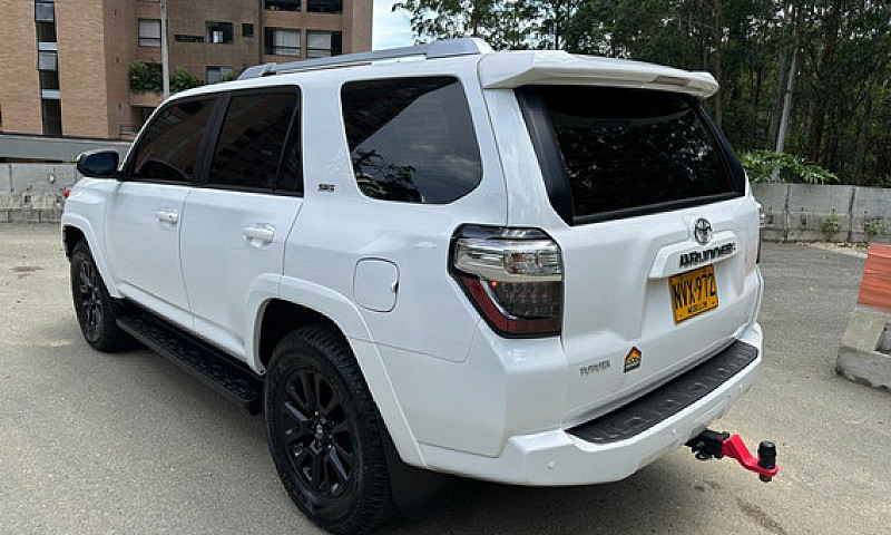 Toyota 4Runner 4.0 S...