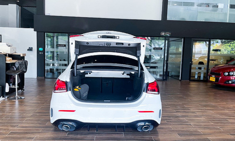 Mercedes Benz A35 Am...