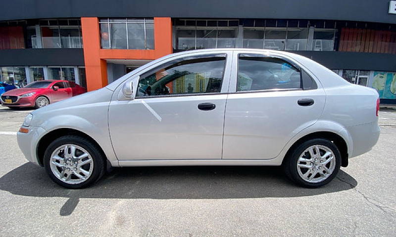 Chevrolet Aveo 1.5 F...