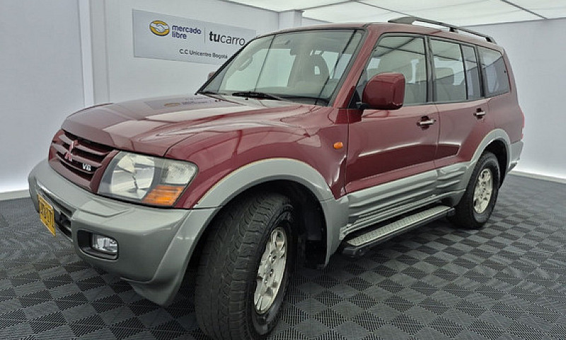 Mitsubishi Montero 3...