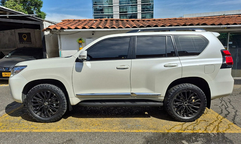 Toyota Prado 2.8 Txl...