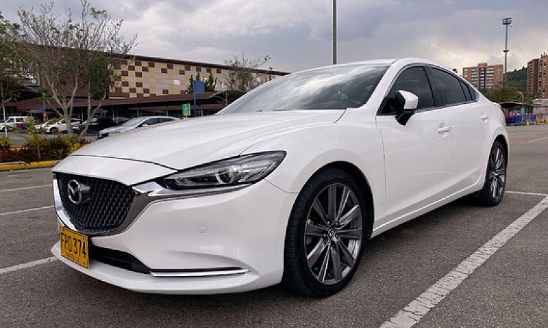 Mazda 6 2.5 Signatur...