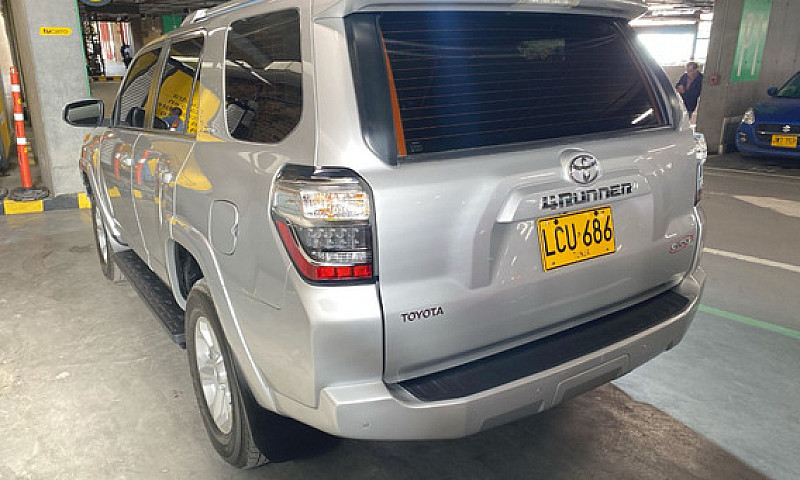 Toyota 4Runner 4.0 S...