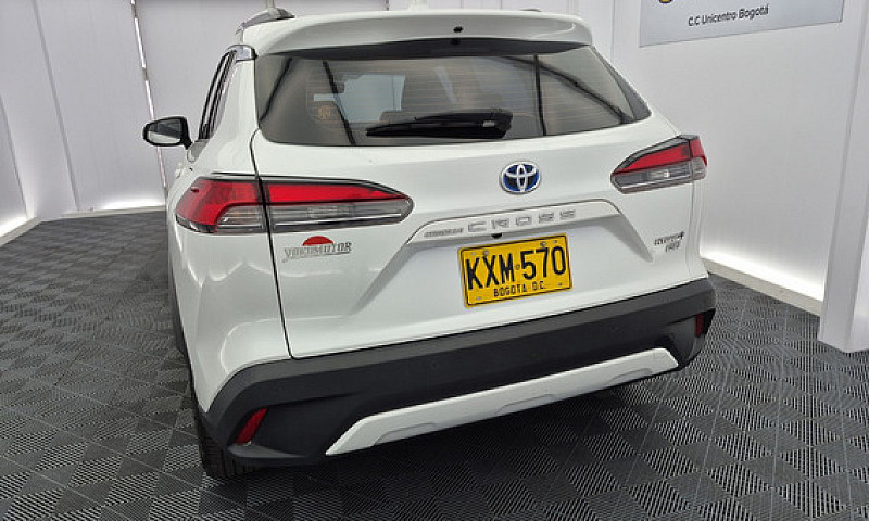 Toyota Corolla Cross...