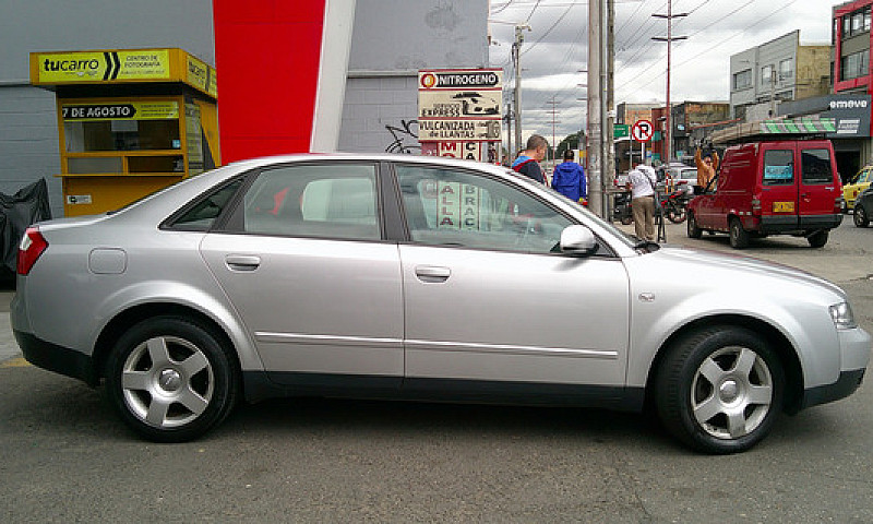 Audi A4 2.0 Multitro...