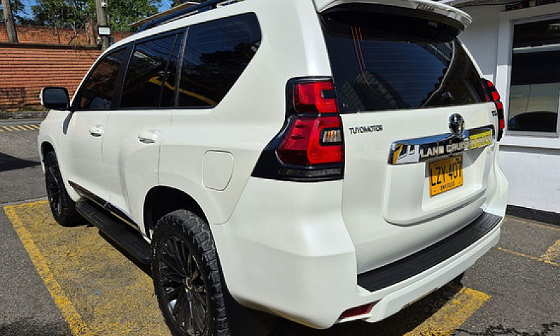 Toyota Prado 2.8 Txl...