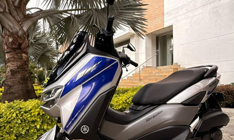 Yamaha Nmax 155 Conn...