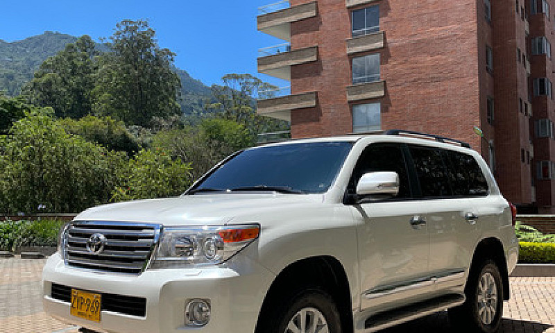 Toyota Land Cruiser ...