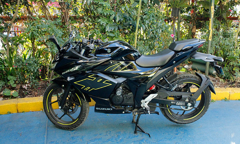 Suzuki Gixxer Sf 150...