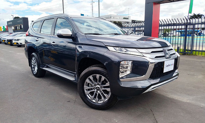Mitsubishi Montero 3...