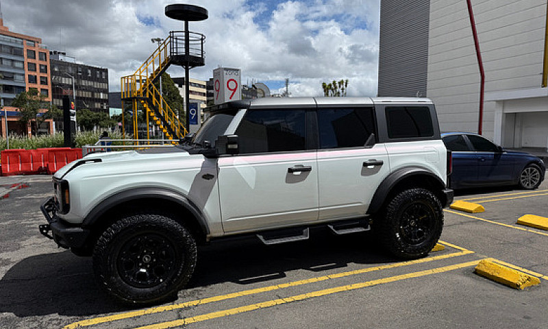 Ford Bronco 2.7 V6 E...