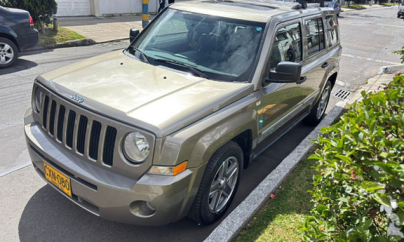 Jeep Patriot 2.4 Lim...