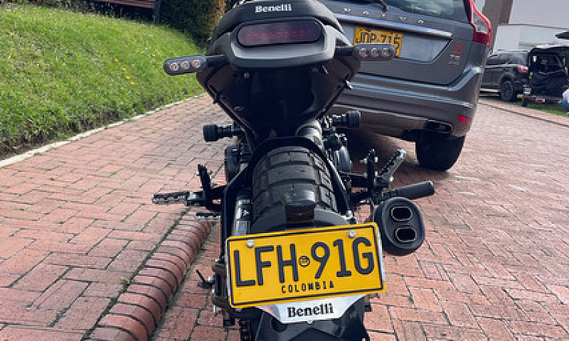 Benelli 500 Leoncino...