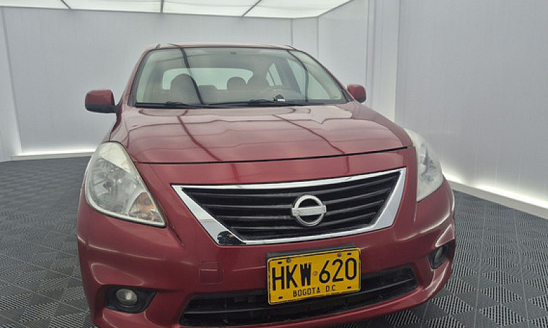 Nissan Versa 1.6 Sen...