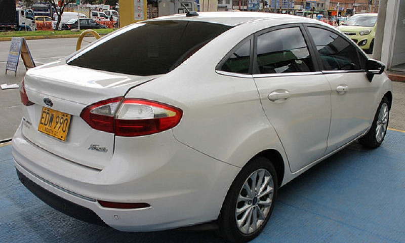 Ford Fiesta 1.6 Tita...