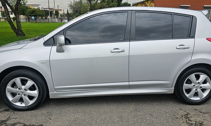 Nissan Tiida Hb 1.8 ...