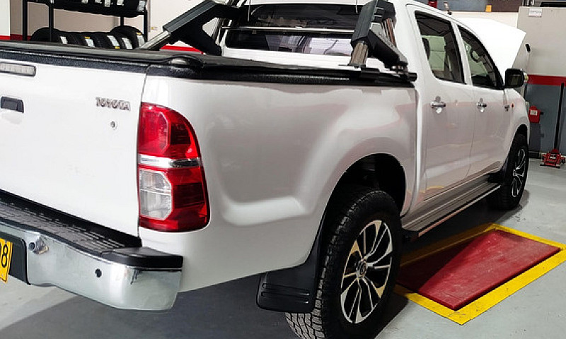 Toyota Hilux 2.5 Imv...