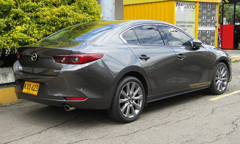 Mazda 3 2.0 Grand To...